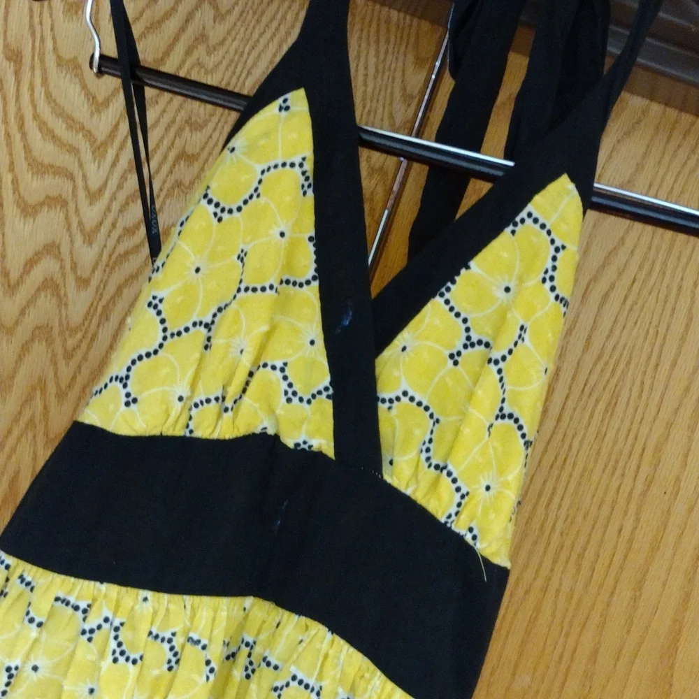 Beautiful Teen/Ladies Yellow/ Black Flower Sundress sz 5 / 6 By Xoxo - Picture 2 of 11